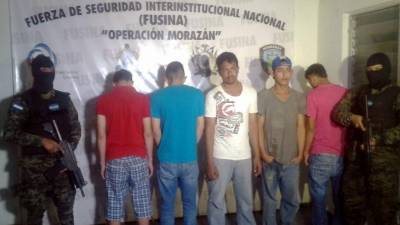 Los cinco mareros fueron capturados ayer.