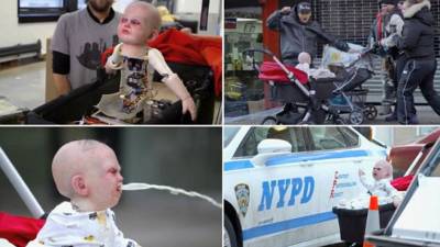 El bebé se levanta de momento de manera inesperada y mueve la cabeza para todos lados..