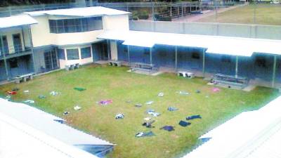 Los menores casi destruyen las instalaciones.