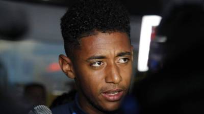 Antony 'Choco' Lozano atendió a los medios a su llegada a San Pedro Sula tras el partido en Trinidad y Tobago. Foto Neptalí Romero