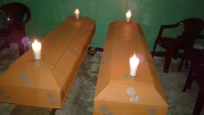 Tras el hecho, la familia de las víctimas procedió con los trámites fúnebres de sus parientes.