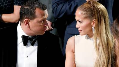 Salta a la vista que Alex Rodriguez no quiere perder el tiempo lamentándose tras el final de su compromiso matrimonial con Jennifer Lopez y prefiere dedicar su tiempo a ponerse en forma o disfrutando de una cita como la que habría mantenido con una atractiva rubia recientemente.