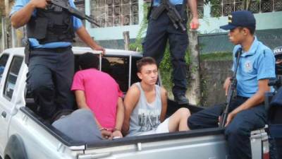 Uno de los detenidos fue identificado como Julio César Laínez Gómez, conocido como 'El Gringo' (18).