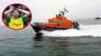 La policía de la isla de Guernsey comunicó que ya no está 'buscando de forma activa' al futbolista argentino Emiliano Sala.