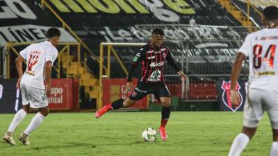 Con Alex López el Alajuelense se clasificó a las semifinales del fútbol costarricense. Foto internet.