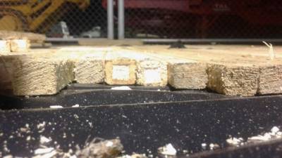 Se han inspeccionado tres contenedores, uno de ellos traía 716 reglas con pasta para droga, otro traía 608 y el tercero 716 reglas con la pasta.