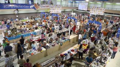 Emprendedores del Bazar del Sábado en Expocentro.
