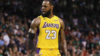 LeBron James de los Lakers es una de las figuras de la NBA.