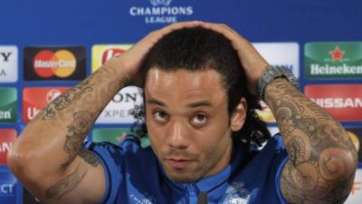 El defensa brasileño Marcelo Vieira durante la rueda de prensa en el Volkswagen Arena de Wolfsburgo. Foto EFE.