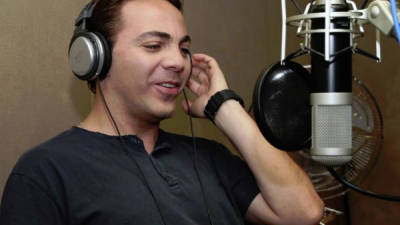 Cristian Castro en un estudio de grabación. Foto de Facebook