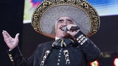 Vicente Fernández falleció 12 de diciembre de 2021 a los 81 años, tras cuatro meses de estar conectado a un respirador artificial debido a las secuelas del síndrome de Guillain-Barré que padecía.