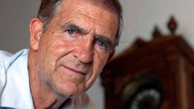 Cardenas fue jugador de la selección mexicana en los Mundiales de Suiza 1954, Suecia 1958 y Chile 1962.