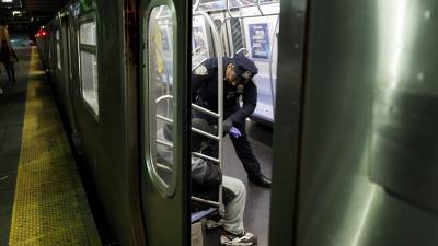 Comisaria de Policía aseguró que quiere que los ciudadanos se sientan seguros, especialmente en el metro, donde la presencia policial se ha reforzado.