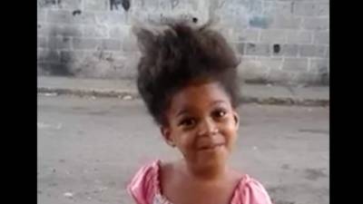 La niña le dice al presidente venezolano estar cansada de la situación de su país.