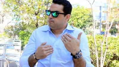 La salida de Yanuario Paz de la compañía Televicentro se dio por una reestructuración que se está realizando en dicha empresa.