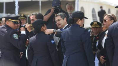 El presidente Juan Orlando Hernández durante la ceremonia de ascensos.