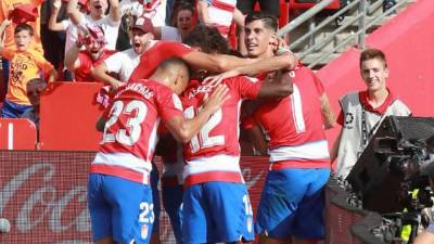 El Granada es líder con 20 puntos tras 10 jornadas disputadas. Mandaron al segundo lugar al Barcelona y al quinto puesto a Real Madrid. Foto Twitter Mundo Deportivo.