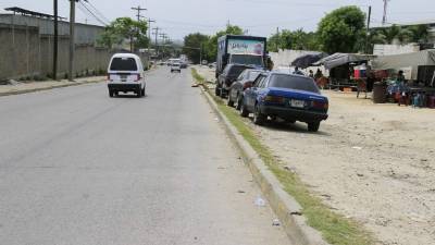 Desde hace años, la 27 calle solo cuenta con una trocha. Foto: Cristina Santos.