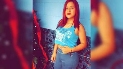 El día comenzó normal para Ingrid Carlolina Villeda, quien no imaginaba que este día sería el último que verían sus ojos. Fue acribillada a balazos por desconocidos en la colonia Victoria del municipio de Choloma. Junto a ella murió su cuñado, mientras que su hermana resultó gravemente herida y ahora lucha por su vida en un centro hospitalario.