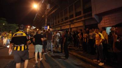 Nuevamente se han dado actos de vandalismo en los estadios de fútbol.