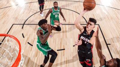 Tyler Herro fue la figura de los Miamo Heat en el cuarto juego de la final del Oeste.