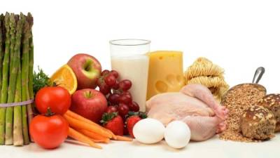 Consumir una dieta balanceada puede ayudar a prevenir enfermedades como el cáncer.