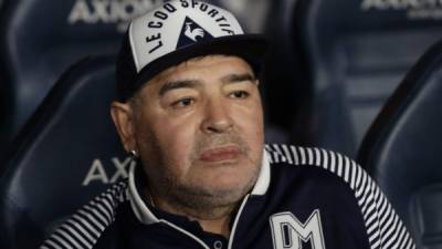 En los últimos 20 años, Maradona estuvo dos veces al borde de la muerte a causa de sus adicciones a las drogas.