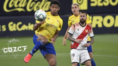 Antony Lozano jugó 45 minutos en el empate del Cádiz frente al Rayo Vallecano. Foto Cádiz Twitter.