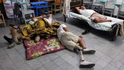 Tras un viaje de más de dos semanas desde su país natal financiado por donaciones, la delegación de hondureños regresará hoy a su país sin haber sido recibido por el mandatario de México, Enrique Peña Nieto. Foto Archivo