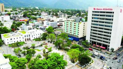 La industria y el comercio lideran las fuentes de empleo en San Pedro Sula. Foto: Melvin Cubas.