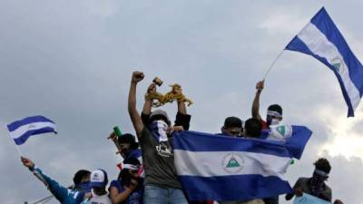 La inestabilidad en Nicaragua provocó numerosas detenciones, el exilio de miles de personas y recesión económica.