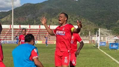 Real Sociedad golea al Victoria y acaricia la salvación