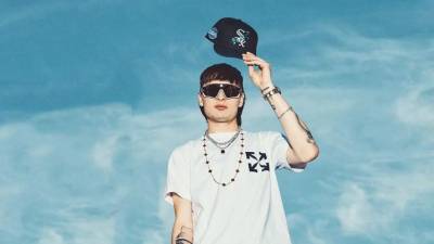 El artista mexicano Peso Pluma.