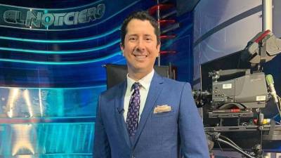 Calderón busca exiliarse para retomar su profesión tras temer por su vida durante el asalto al canal donde laboraba,