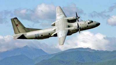 Un avión militar An-26 se estrelló en Rusia.