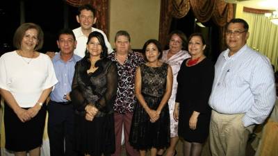 Protagonistas. Evelyn Martínez, Jorge Iglesias, Esther Cárdenas, Roberto Kattán, Silvana Vatistello, Waleska Mendoza, Sandra Romero, Nora Ferrera y Luis Medina.