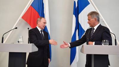 El presidente finlandés, Sauli Niinisto, habló con su homólogo ruso, Vladimir Putin sobre la solicitud del país nórdico para ingresar en la OTAN, que se espera que se anuncie oficialmente este fin de semana, dijo su oficina.