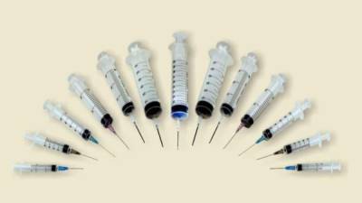 El intercambio de agujas entre personas que consumen drogas puede producdir infección de VIH.