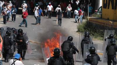 Las violentas protestas en México han dejado millonarias pérdidas y decenas de policías heridos.