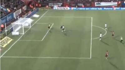 Richard Ruiz protagonizó tremenda acción al anotar un gol con un autopase. Hecho ocurrió durante el encuentro deportivo entre los equipos de Tijuana-Atlanta.