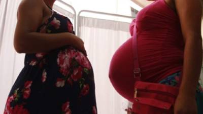 Las complicaciones al feto podrían ocurrir en el primer trimestre del embarazo ha dicho la OPS en sus comunicados.