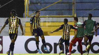 Real España avanzó a octavos de final de la Liga Concacaf tras eliminar en la fase preliminar al Real Estelí.
