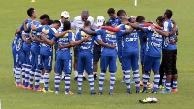 Jorge Luis Pinto dirigió su primer entrenamiento al frente de la Selección de Honduras en el estadio Olímpico.