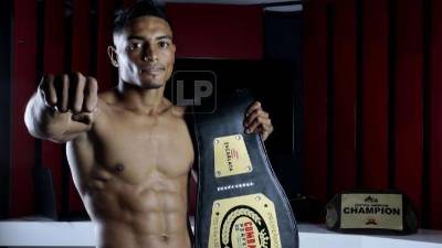 Al peleador hondureño lo pueden seguir en sus redes sociales de Facebook e Instagram como Isaías El Espartano Rivera.