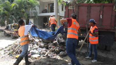 Las labores de limpieza siguen.