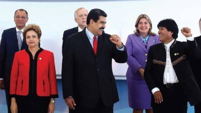 De izquierda a derecha: Dilma Rousseff, presidenta de Brasil; Nicolás Maduro, presidente de Venezuela; y Evo Morales, presidente de Bolivia, durante una cumbre del Mercosur en julio de este año.