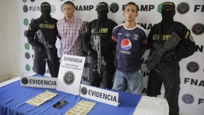 Los supuestos extorsionadores fueron capturados por agentes de la Fuerza Nacional Antiextorsión Maras y Pandillas.
