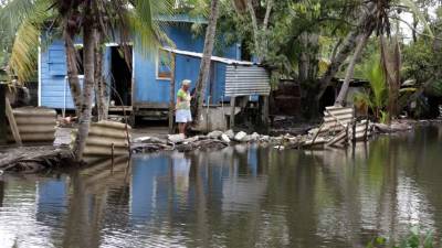 Cada vez que llueve los vecinos del barrio Campo Rojo, San Ramón y otros en el centro de la ciudad sufren por las llenas.