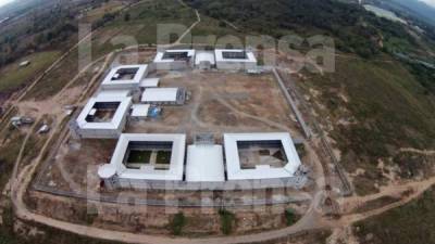 Una vez que estén completadas todas las fases del nuevo centro penitenciario de Naco, esté será el más moderno de Honduras. Fotos: Franklyn Muñoz y Yoseph Amaya