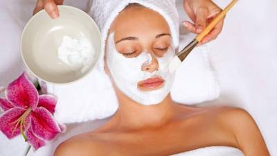 Las mascarillas naturales ayudan a mejorar el aspecto de la piel.